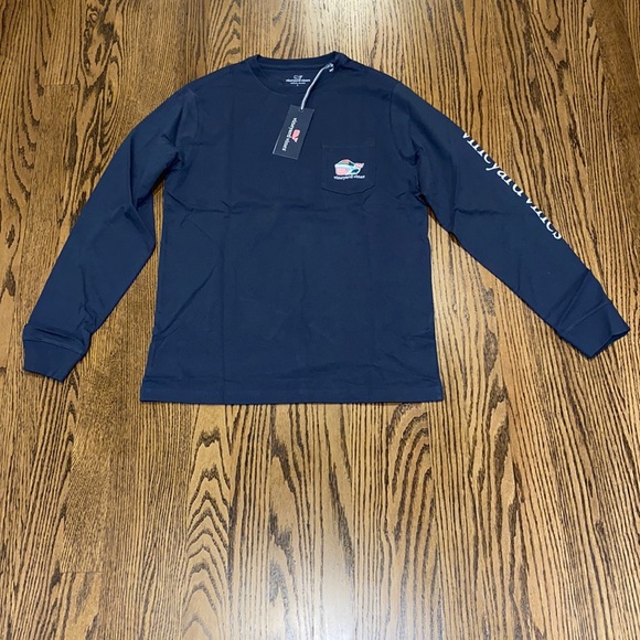 Vineyard Vines boys long sleeve Christmas shirt with elf whale, size L (16), NWT - Picture 3 of 5